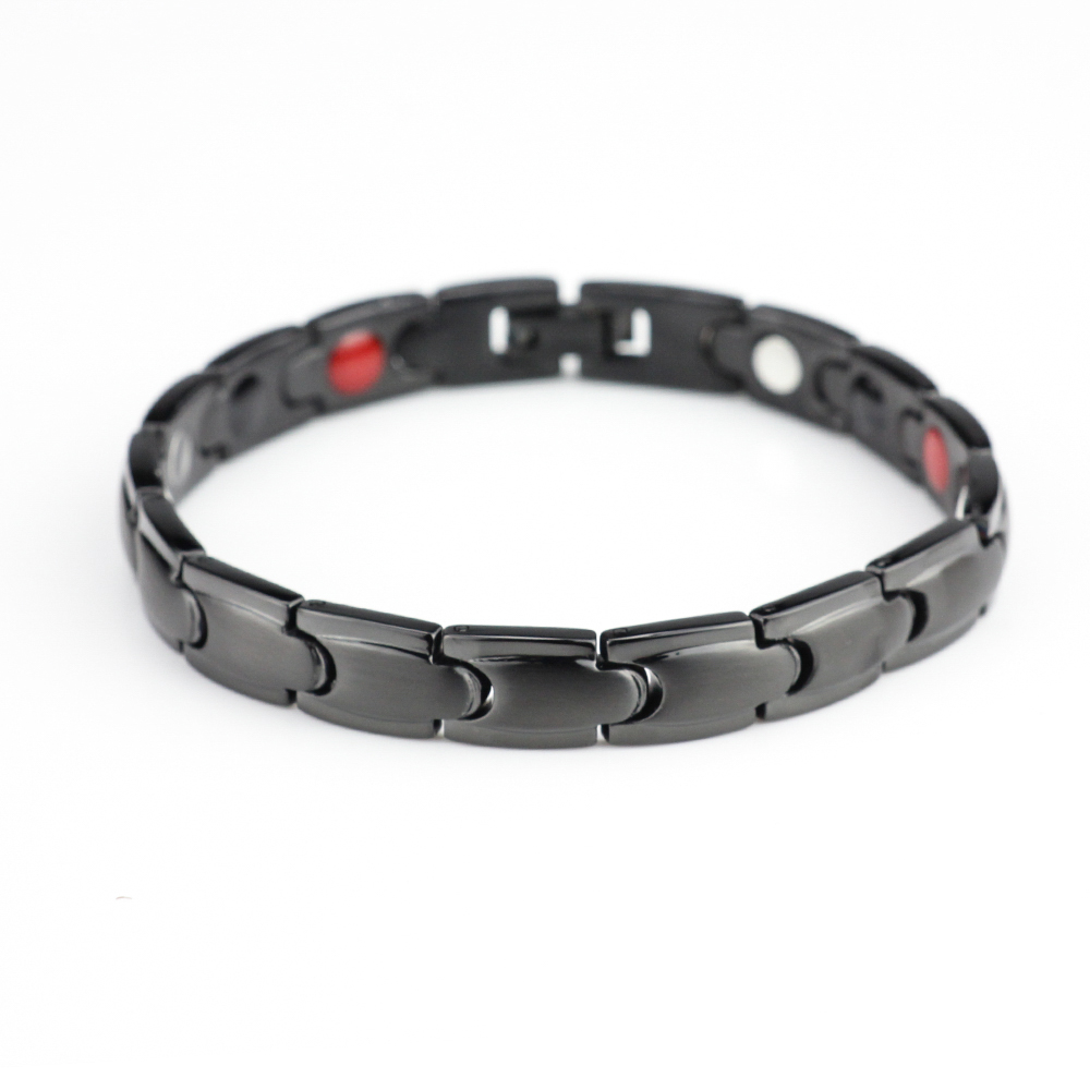Titanium Magnet Armbånd i Sort Puzzle.