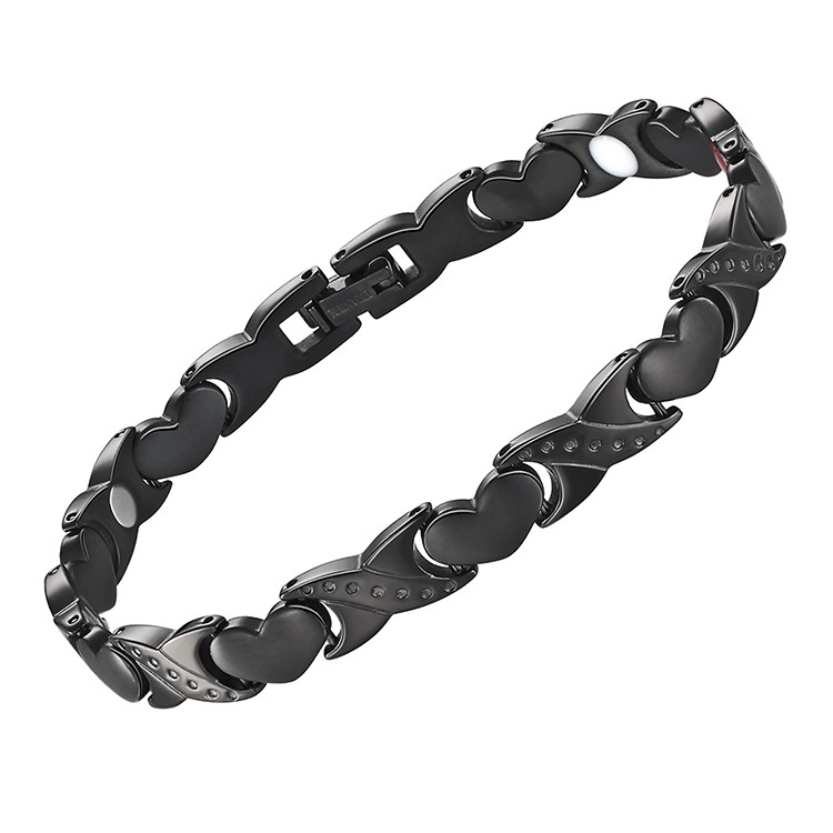 sort-hjerte-titanium-magnetarmbaand-.jpg